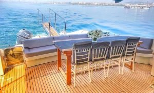 Blue-Yacht-2-10