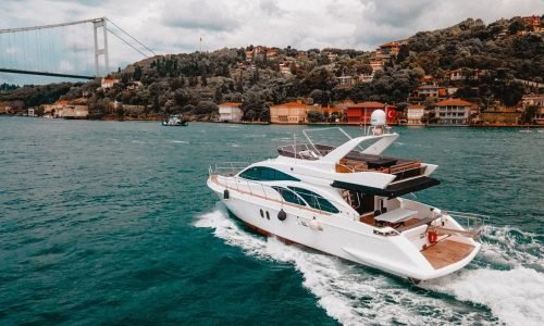 Blue-Yacht-2-4