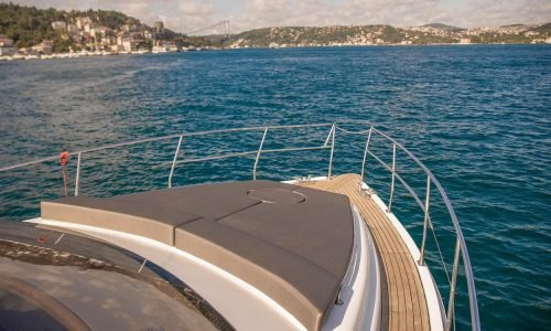 Blue-Yacht-2-8
